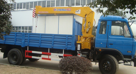 臨汾8噸隨車吊廠家直銷 專業設備，高效運輸解決方案